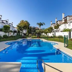 https://studio-patio-andaluz.es-andalucia.com