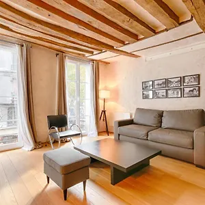 https://outstanding-luxury-flat-4p-boulevard-saint-germain.fr-paris.fr