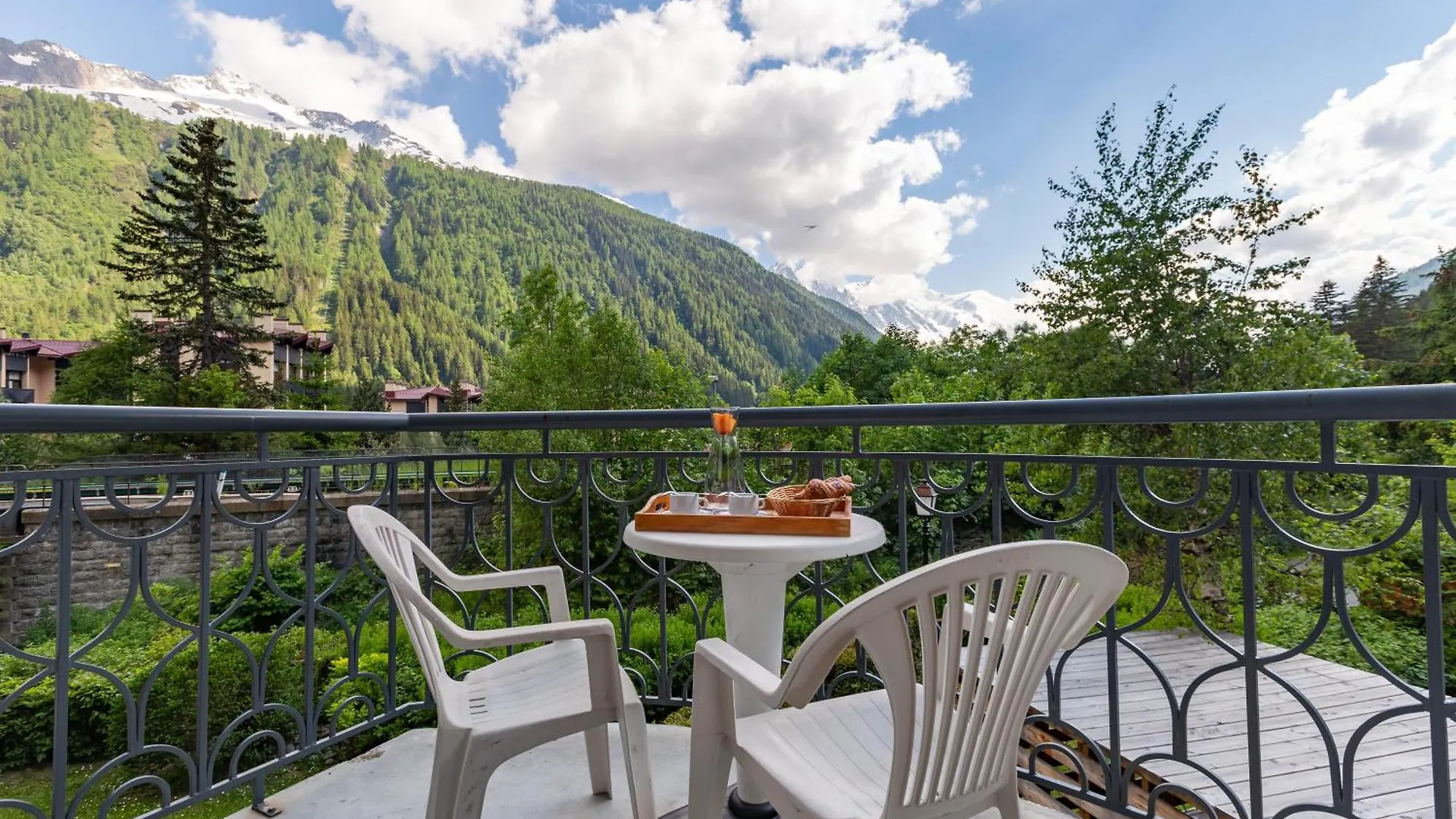 Residence Le Cristal Apartments