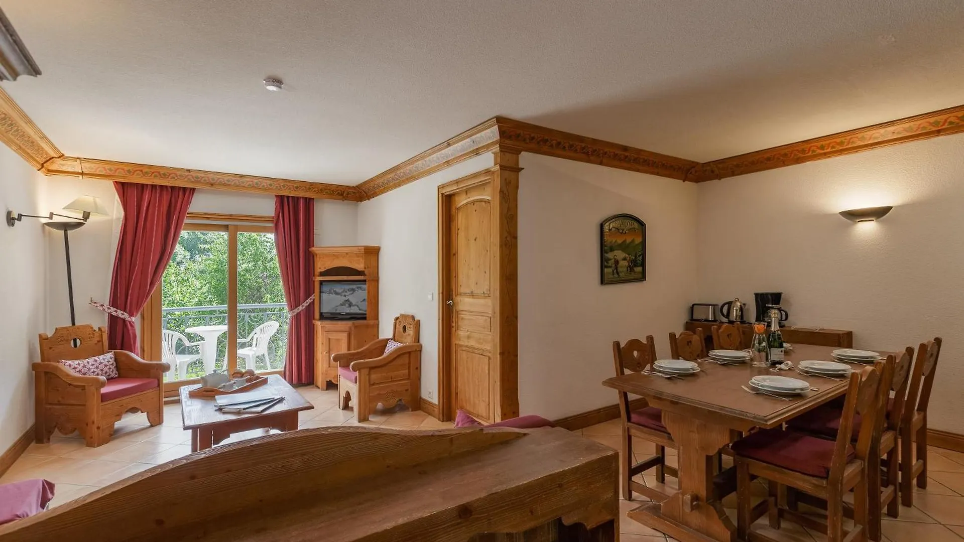 Residence Le Cristal Apartments - Happy Rentals Chamonix