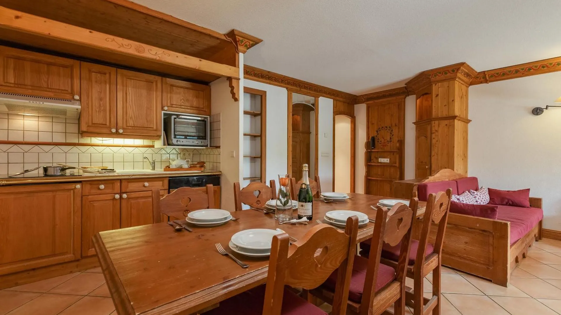 Residence Le Cristal Apartments - Happy Rentals Chamonix