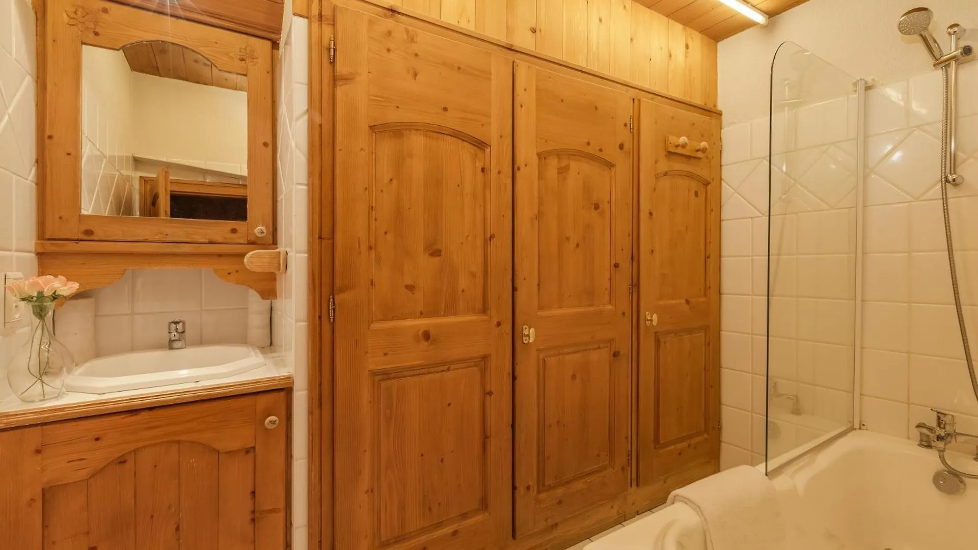 Residence Le Cristal Apartments - Happy Rentals Chamonix 0*,  Frankreich