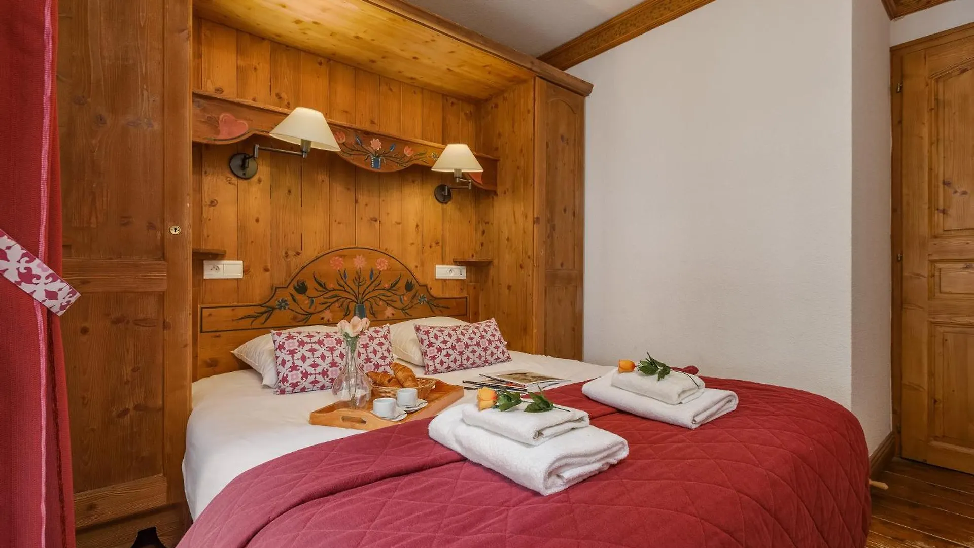 Residence Le Cristal Apartments - Happy Rentals Chamonix